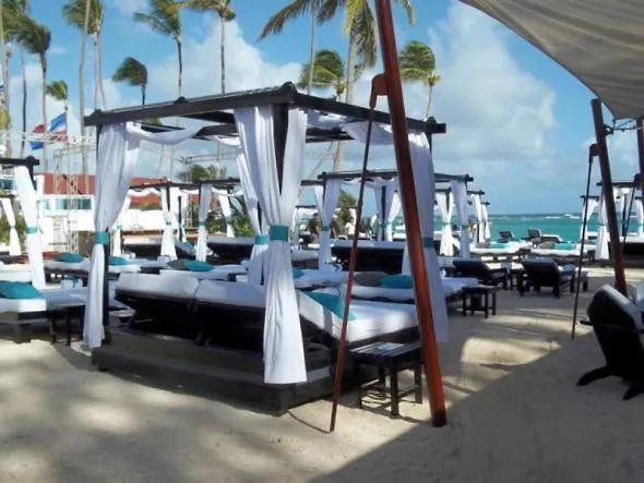Chic Beachfront Apartment - Private Beach Access Punta Cana